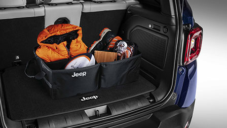 New Renegade | Interior - Add comfort to any adventure | Jeep® EG